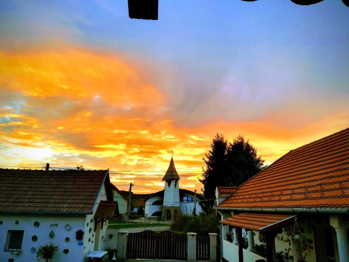 Harmony Vendeghaz Egerszalok Appartement Buitenkant foto