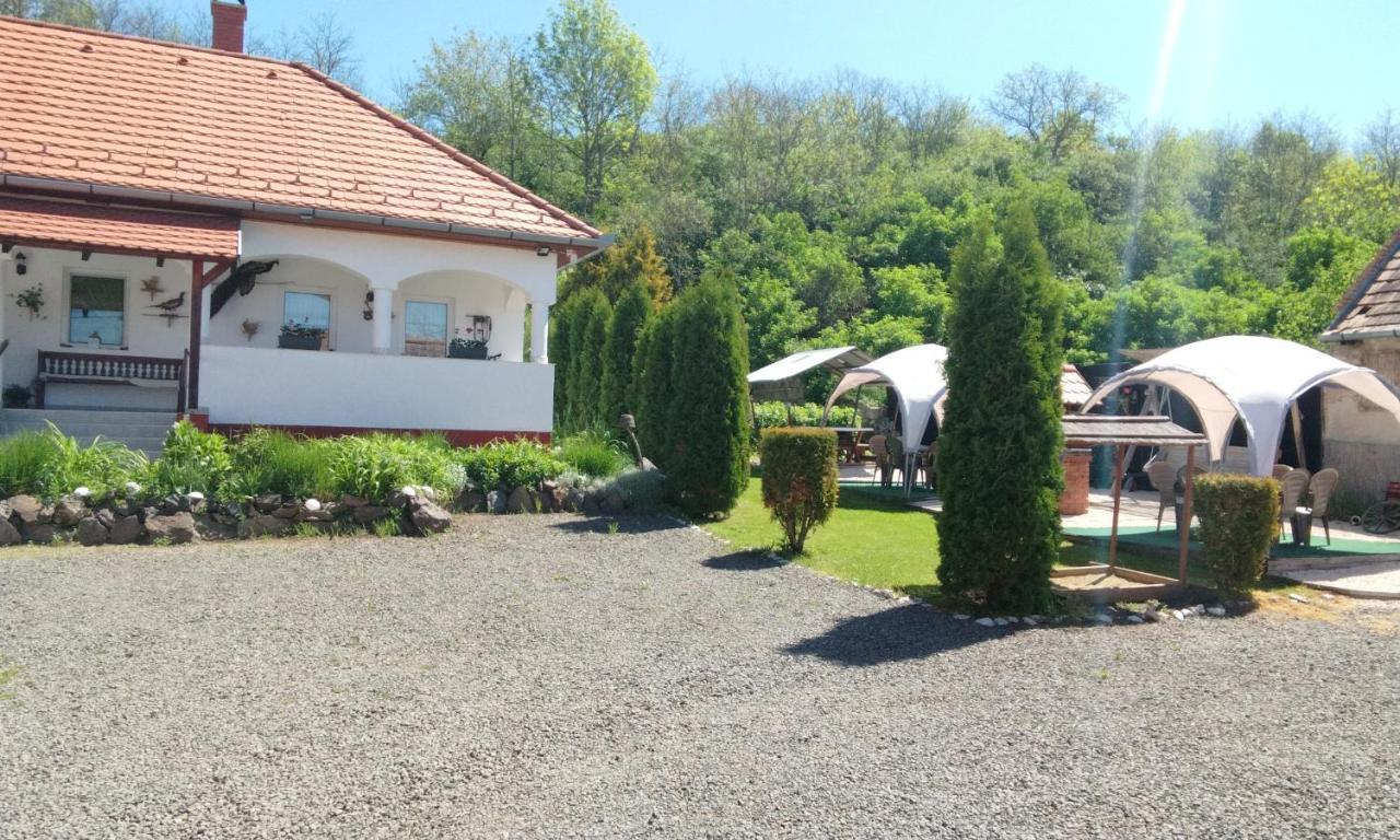 Harmony Vendeghaz Egerszalok Appartement Buitenkant foto