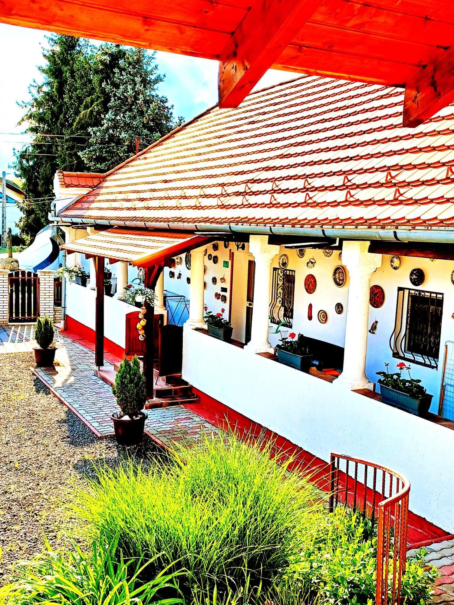 Harmony Vendeghaz Egerszalok Appartement Buitenkant foto