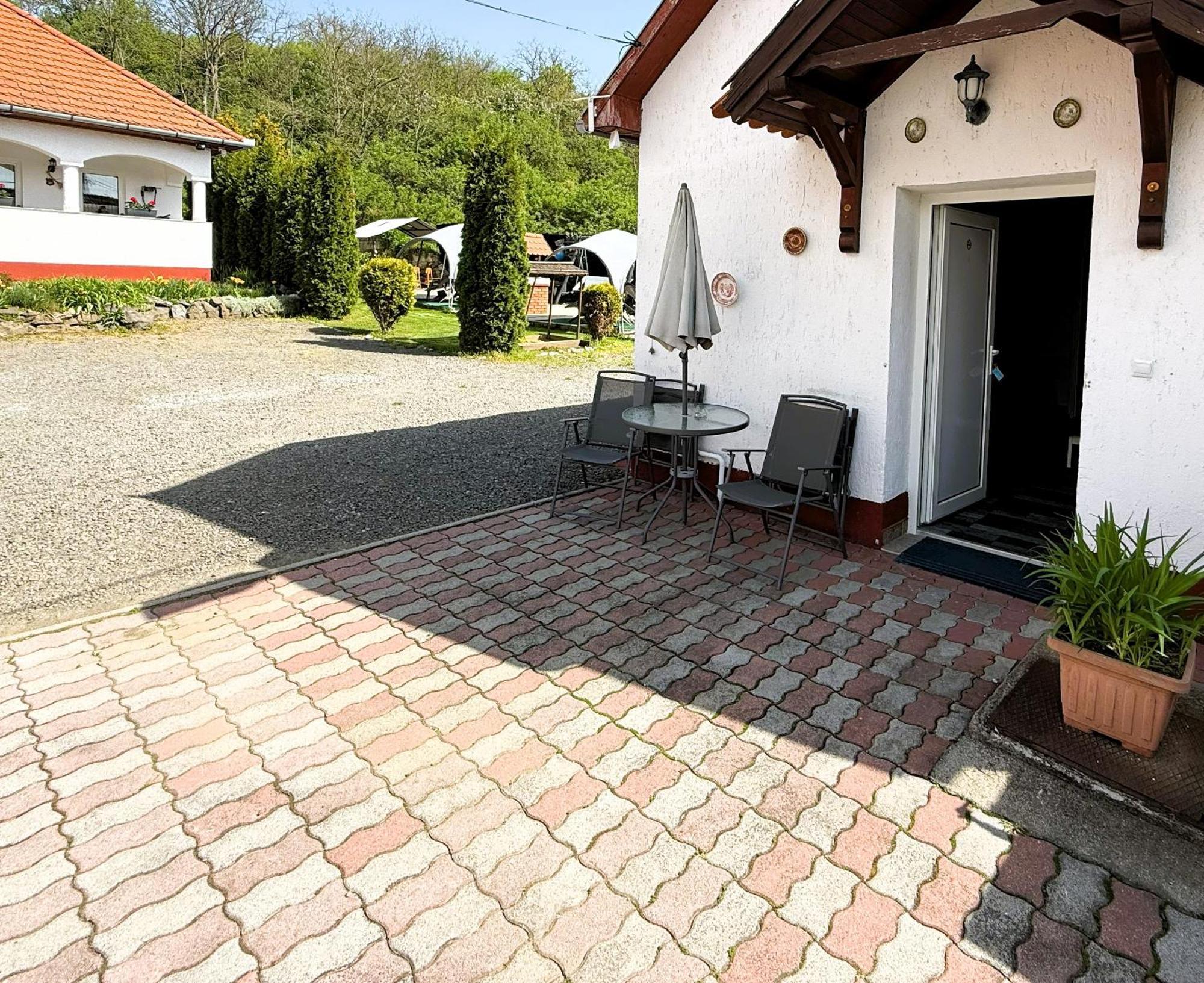 Harmony Vendeghaz Egerszalok Appartement Buitenkant foto